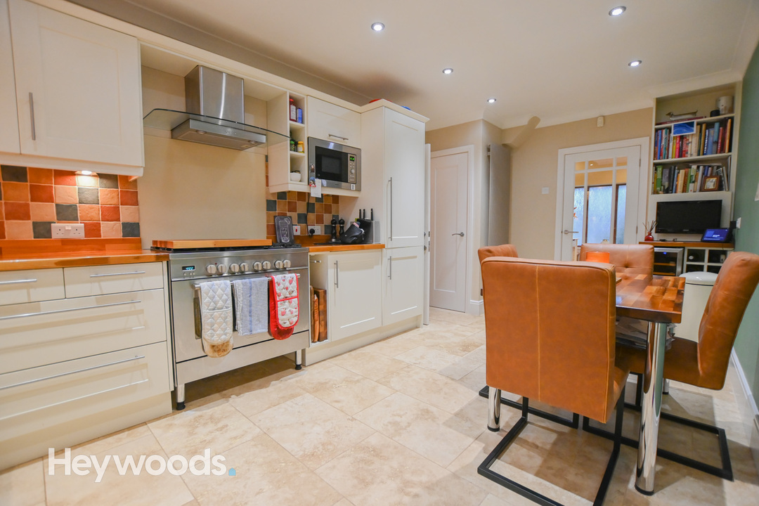 4 bed detached house for sale in Montfort Place, Newcastle-under-Lyme  - Property Image 13