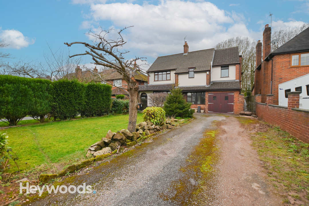 4 bed detached house for sale in Montfort Place, Newcastle-under-Lyme  - Property Image 1