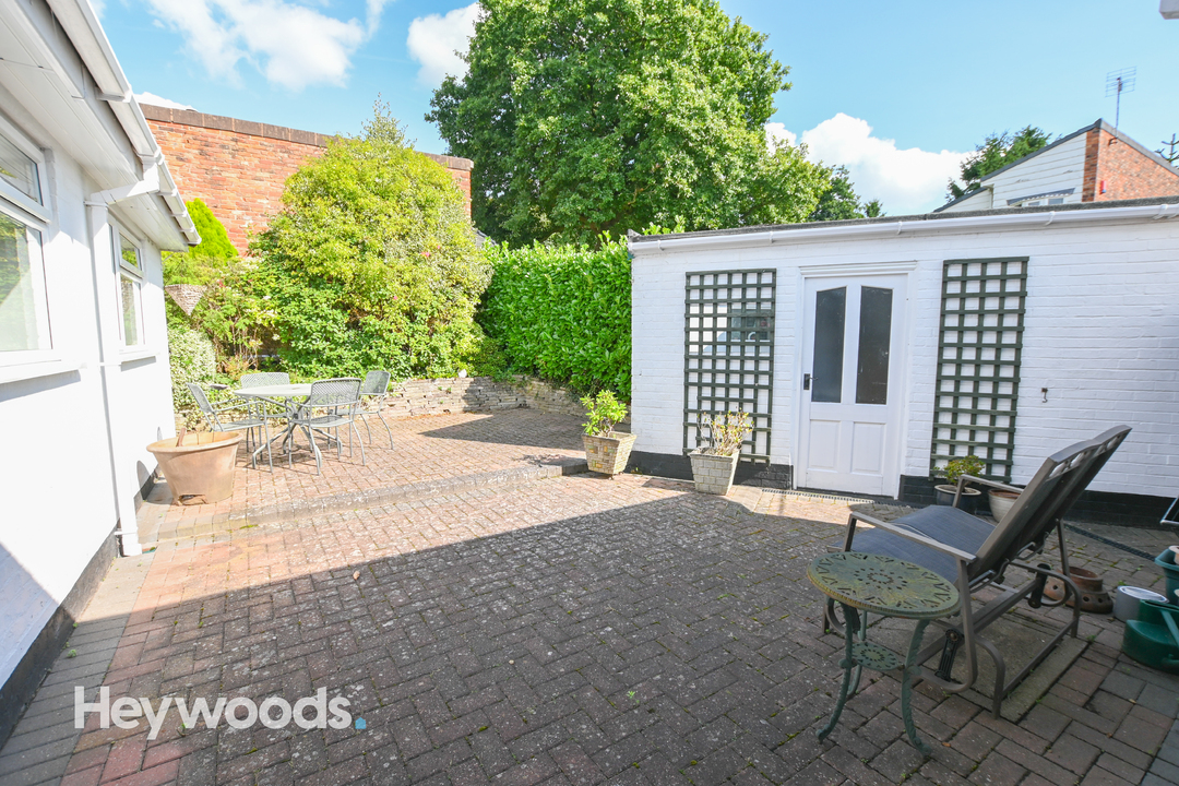 2 bed semi-detached bungalow for sale in Clayton, Newcastle-under-Lyme  - Property Image 8