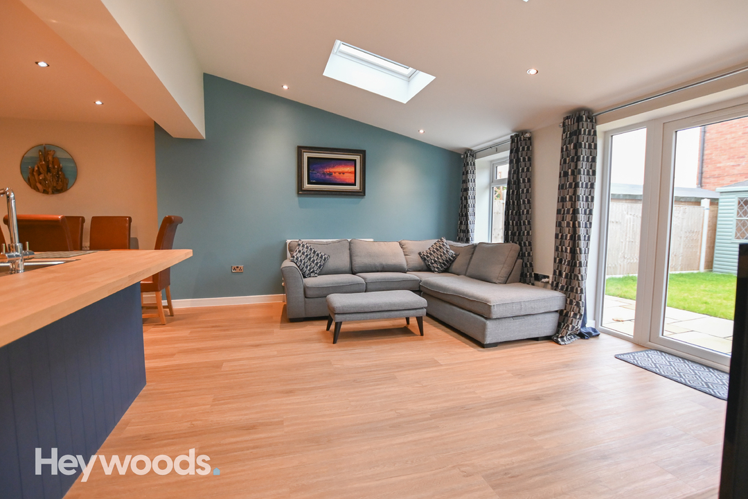 3 bed detached house for sale in Bignall End, Stoke-on-Trent  - Property Image 9
