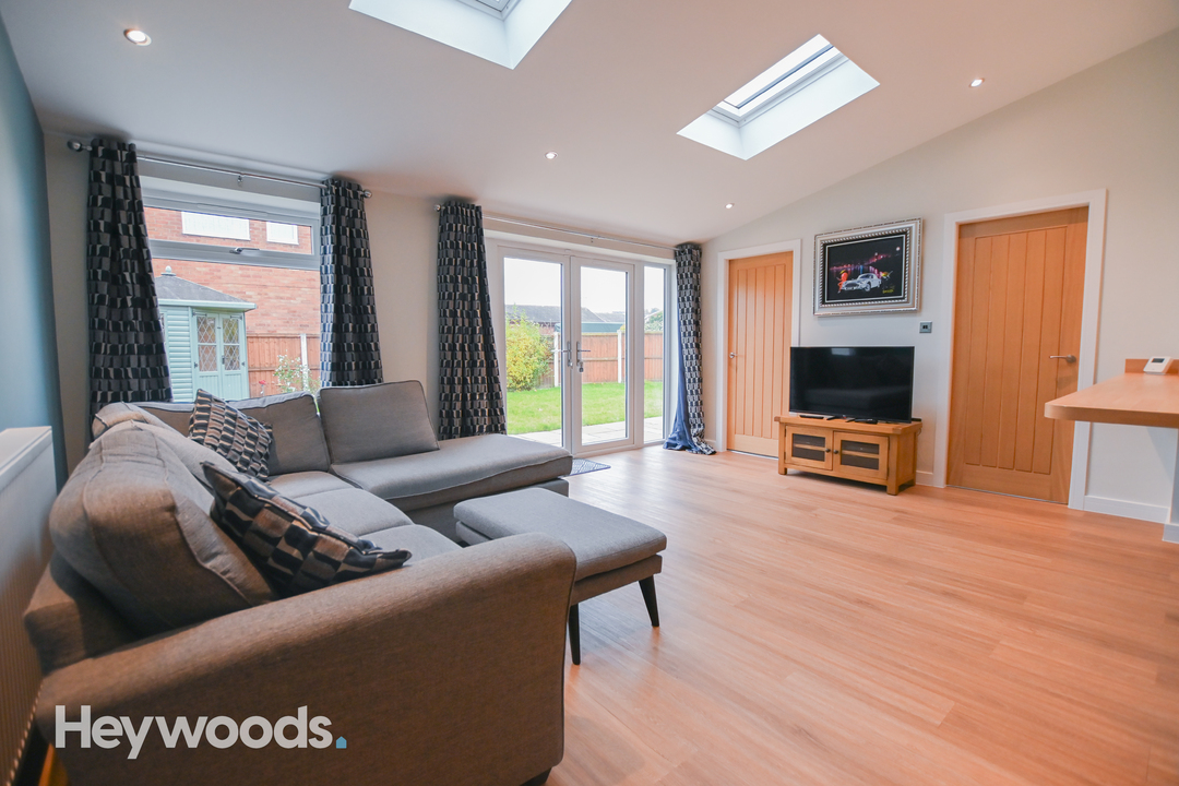 3 bed detached house for sale in Bignall End, Stoke-on-Trent  - Property Image 10