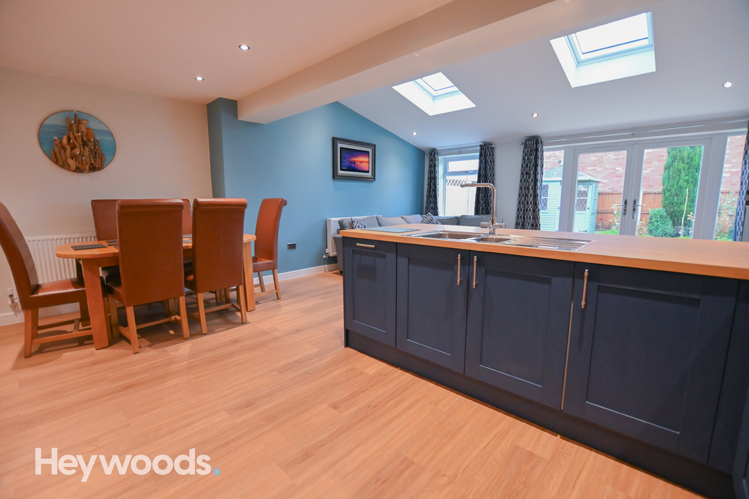 3 bed detached house for sale in Bignall End, Stoke-on-Trent  - Property Image 4