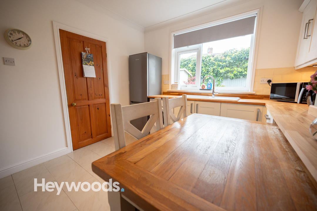 2 bed semi-detached house for sale in Blurton, Stoke-on-Trent  - Property Image 6