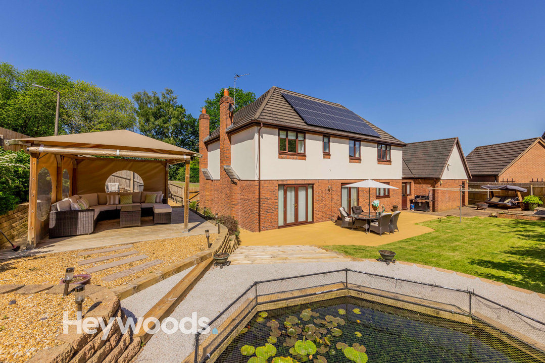 4 bed detached house for sale, Newcastle - Property Image 1