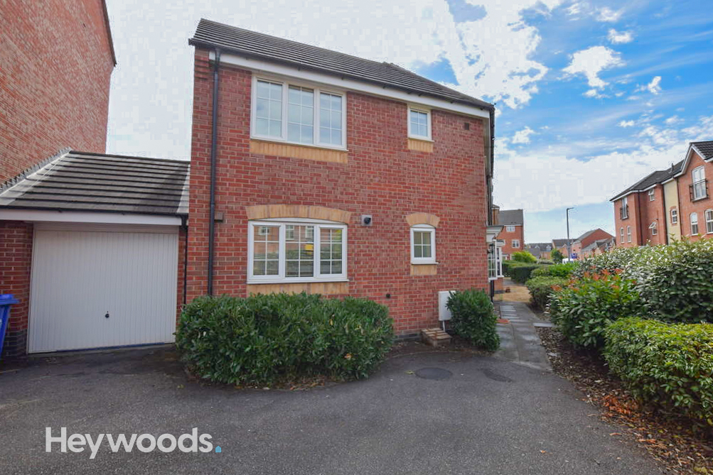3 bed link detached house for sale in Trent Vale, Stoke-on-Trent  - Property Image 1
