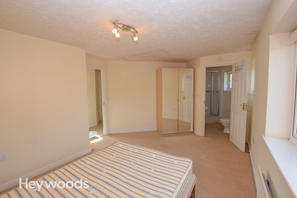 3 bed link detached house for sale in Trent Vale, Stoke-on-Trent  - Property Image 6