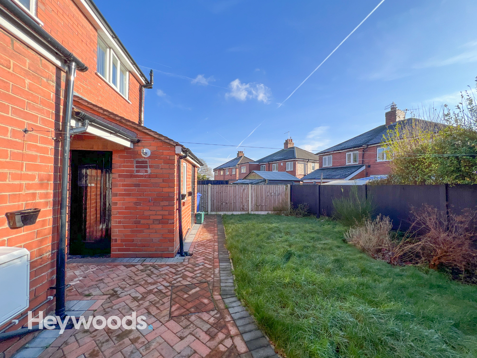 3 bed detached house to rent in Silverdale, Newcastle Under Lyme  - Property Image 9