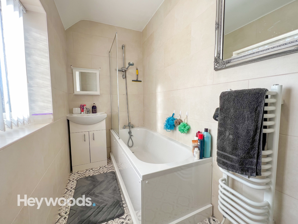 3 bed detached house to rent in Silverdale, Newcastle Under Lyme  - Property Image 16