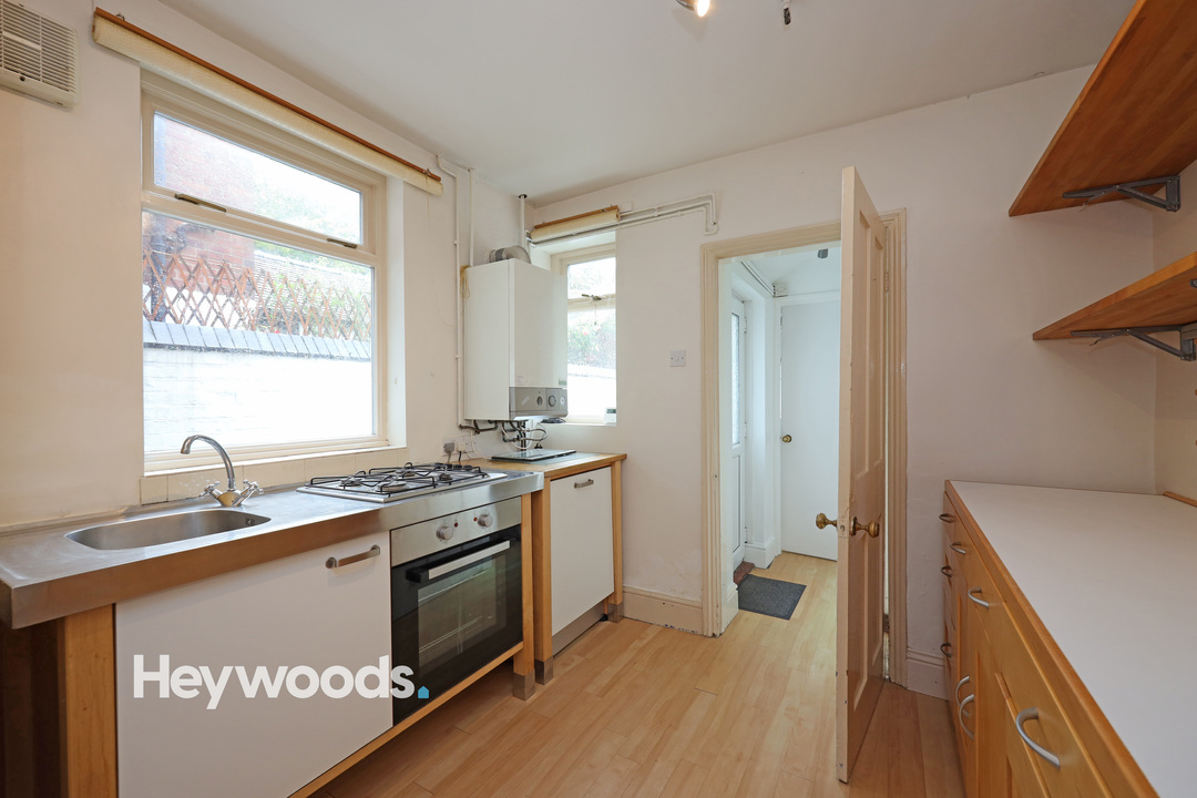 3 bed terraced house to rent in Well Street, Newcastle-under-Lyme  - Property Image 17