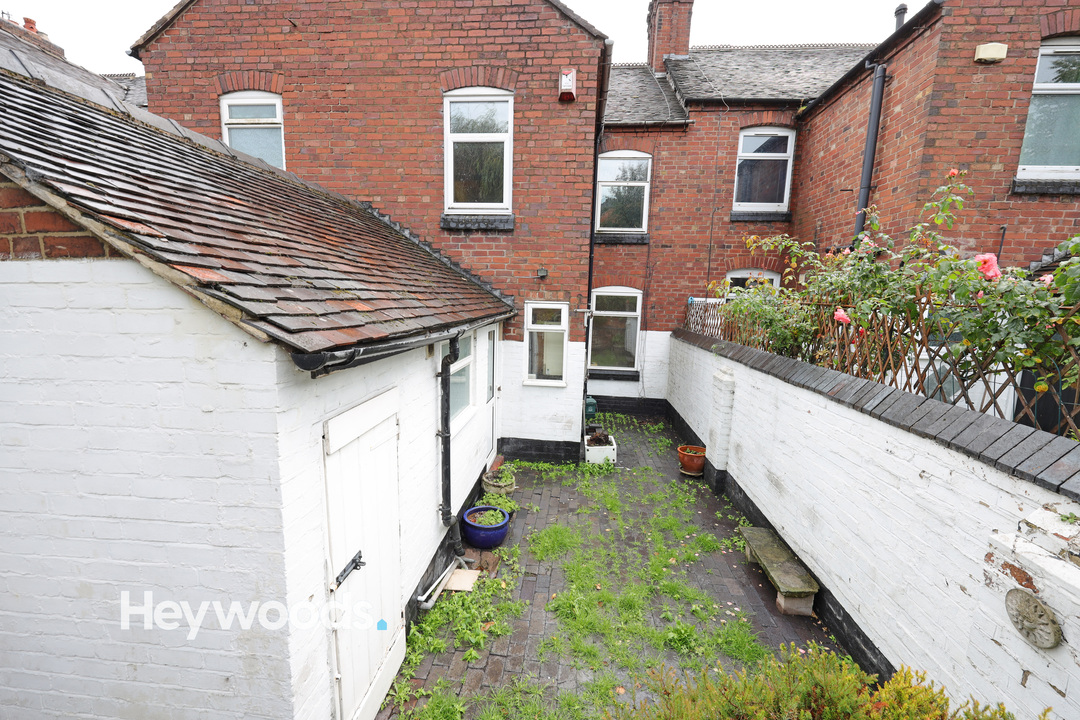 3 bed terraced house to rent in Well Street, Newcastle-under-Lyme  - Property Image 25