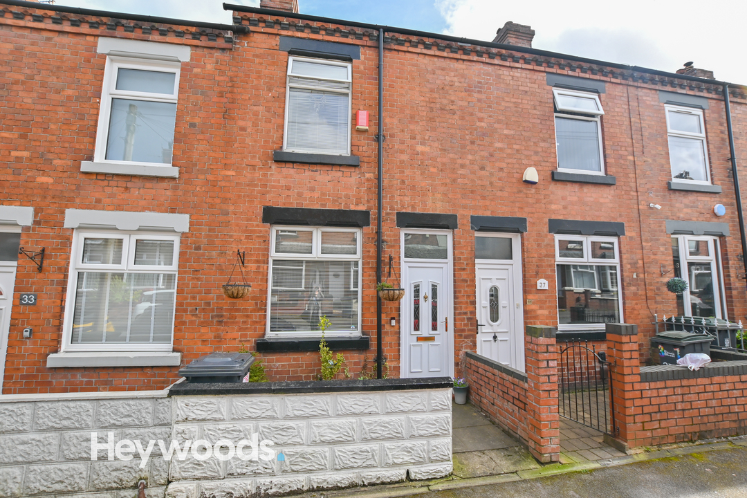 2 bed terraced house for sale in Oakhill, Stoke-on-Trent  - Property Image 1