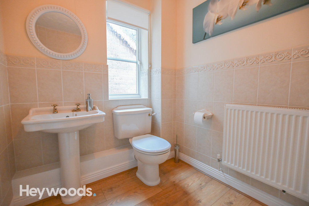 5 bed detached house for sale in Bluebell Drive, Newcastle under Lyme  - Property Image 20