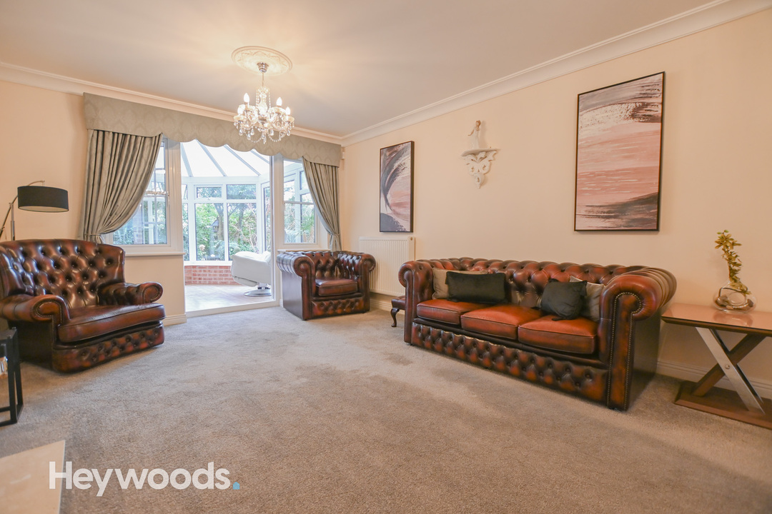 5 bed detached house for sale in Bluebell Drive, Newcastle under Lyme  - Property Image 10