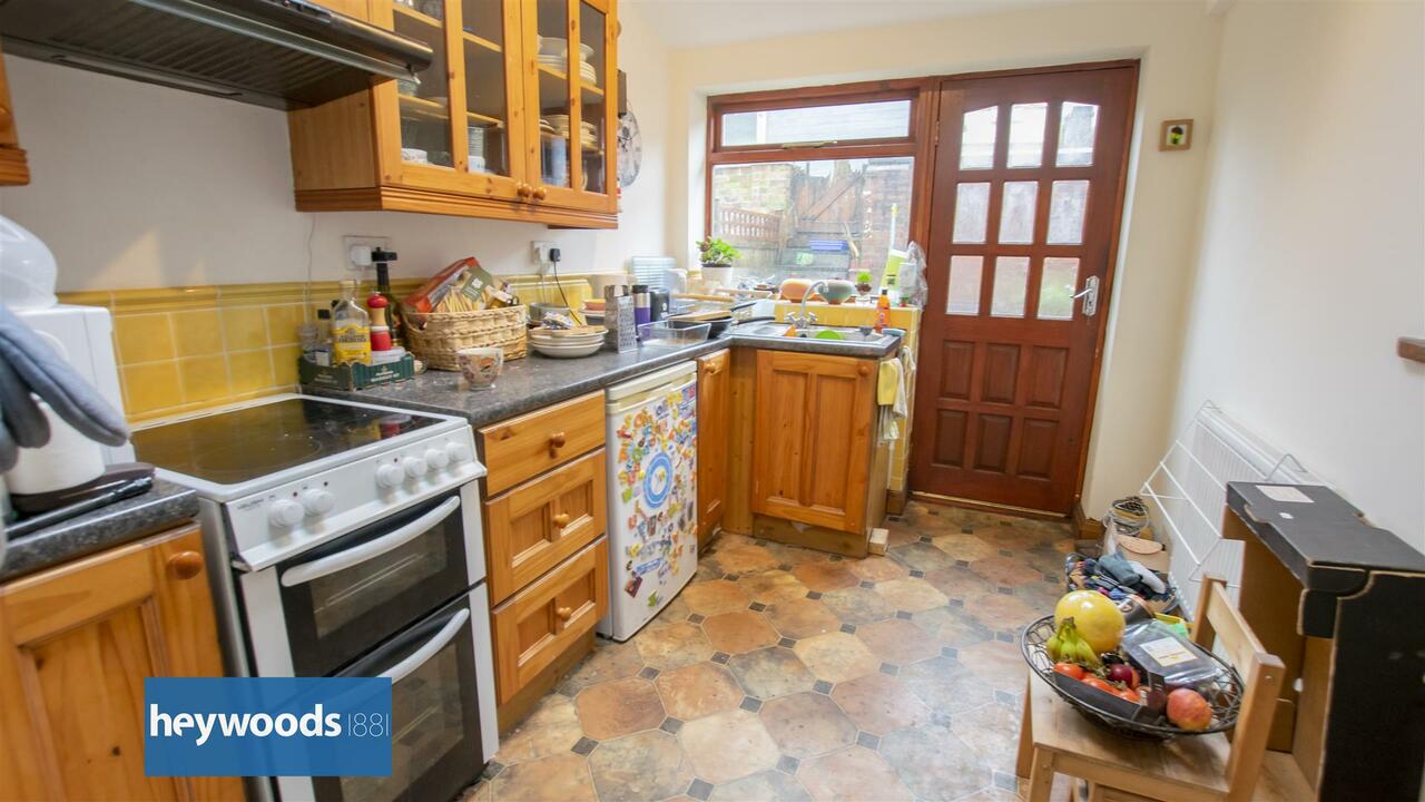 2 bed cottage for sale in Endon Road, Stoke-on-Trent  - Property Image 4