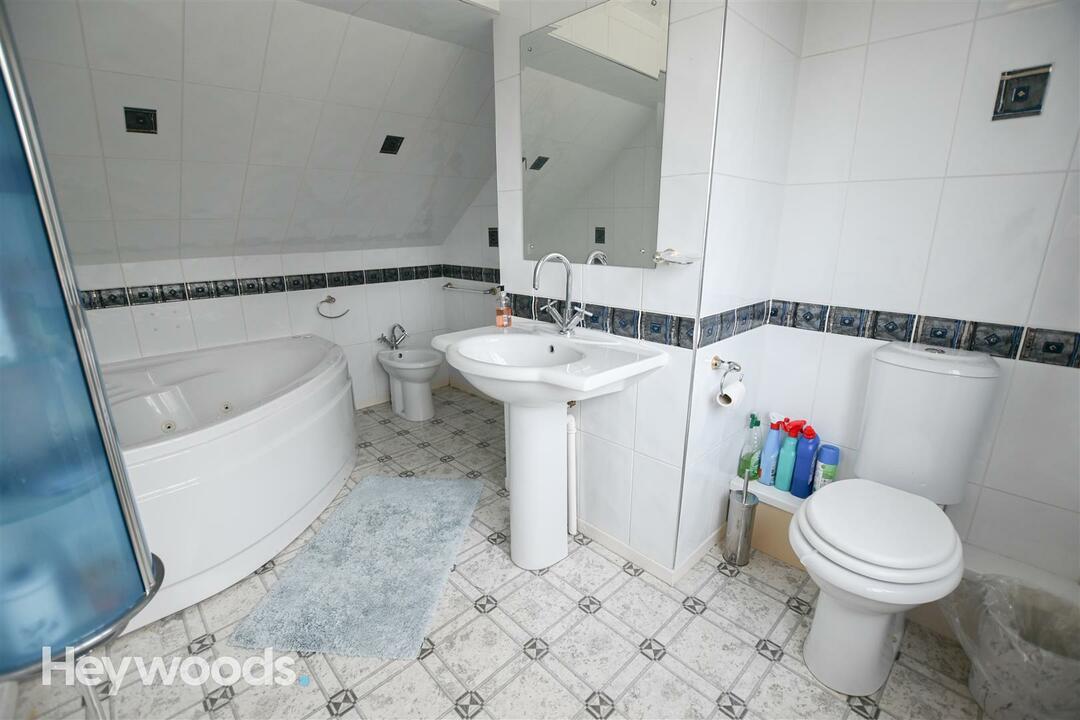 3 bed detached bungalow for sale in Oaklands Avenue, Newcastle  - Property Image 6