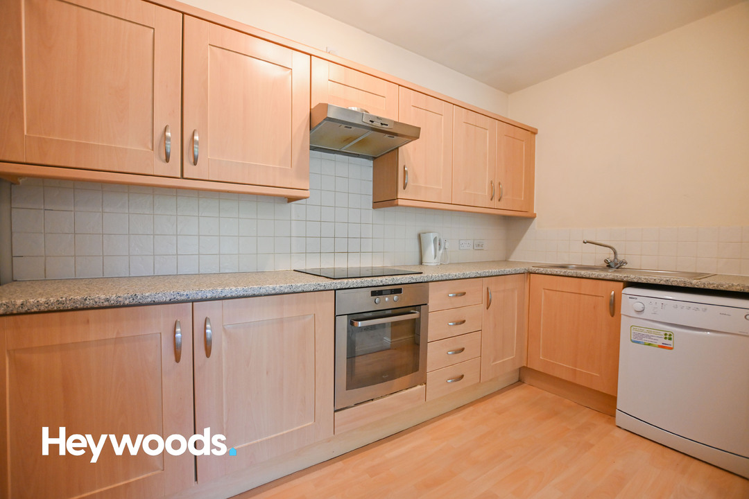 2 bed apartment to rent, Stoke-on-Trent  - Property Image 7