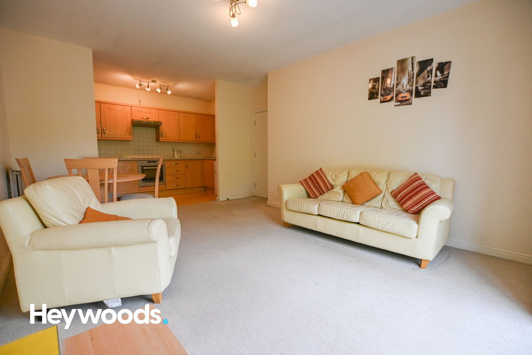 2 bed apartment to rent, StokeonTrent, ST4 (ref 534584) Heywoods