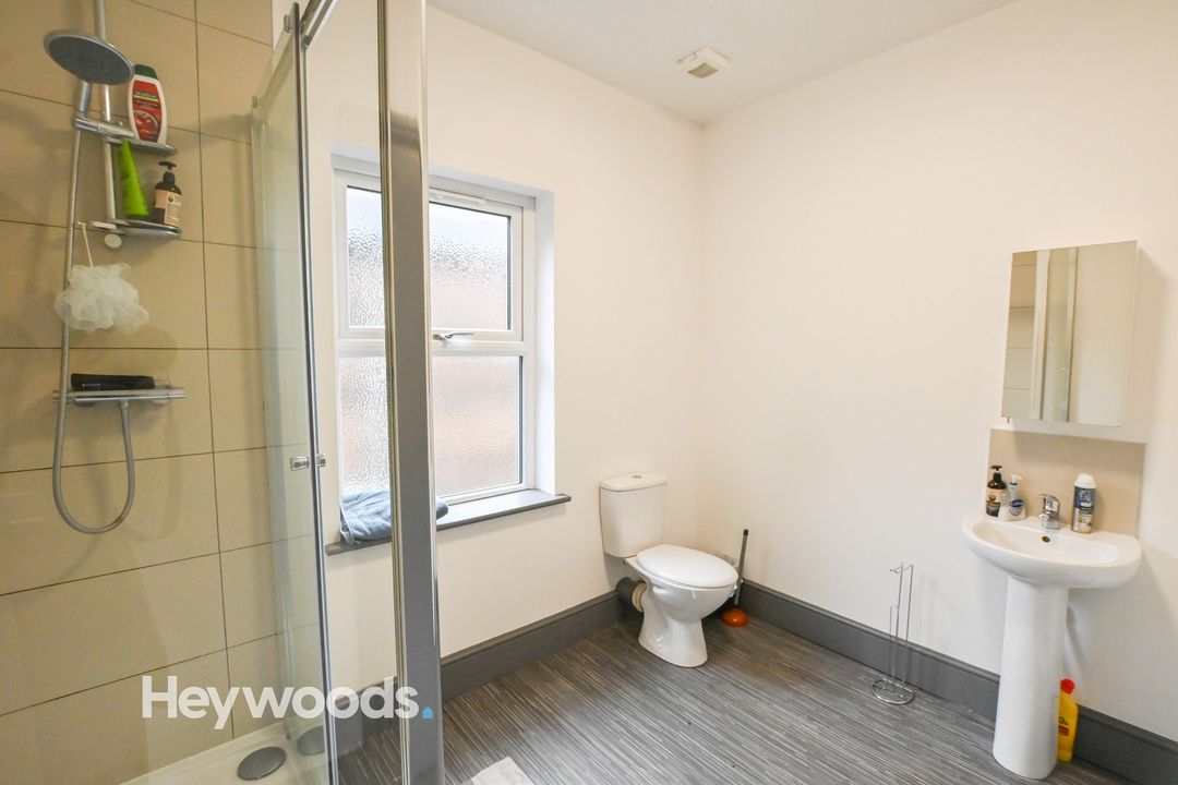 1 bed house of multiple occupation to rent in Hanley, Stoke-on-Trent  - Property Image 9