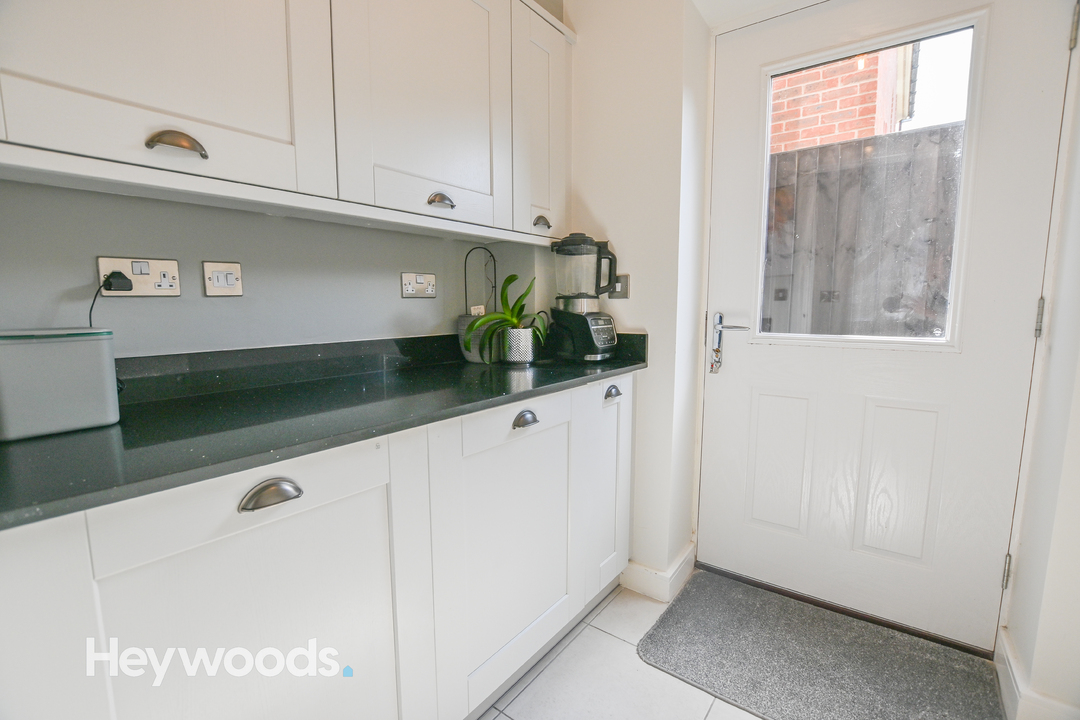 4 bed detached house for sale in Baldwins Gate, Newcastle under Lyme  - Property Image 9