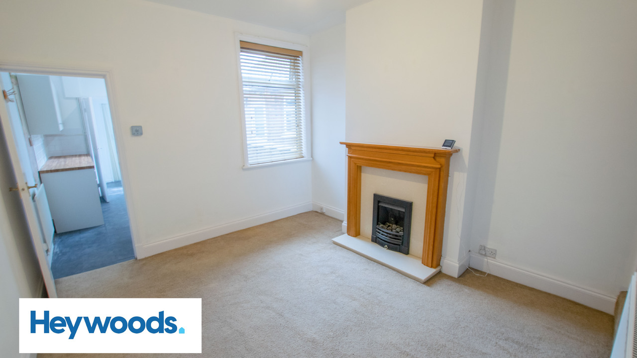 2 bed terraced house to rent in Smallthorne, Stoke-on-Trent  - Property Image 5