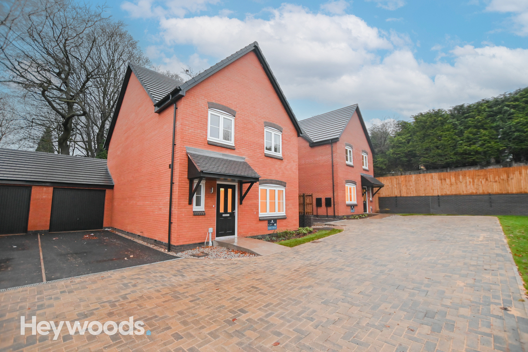 4 bed detached house for sale, Stoke on Trent  - Property Image 1