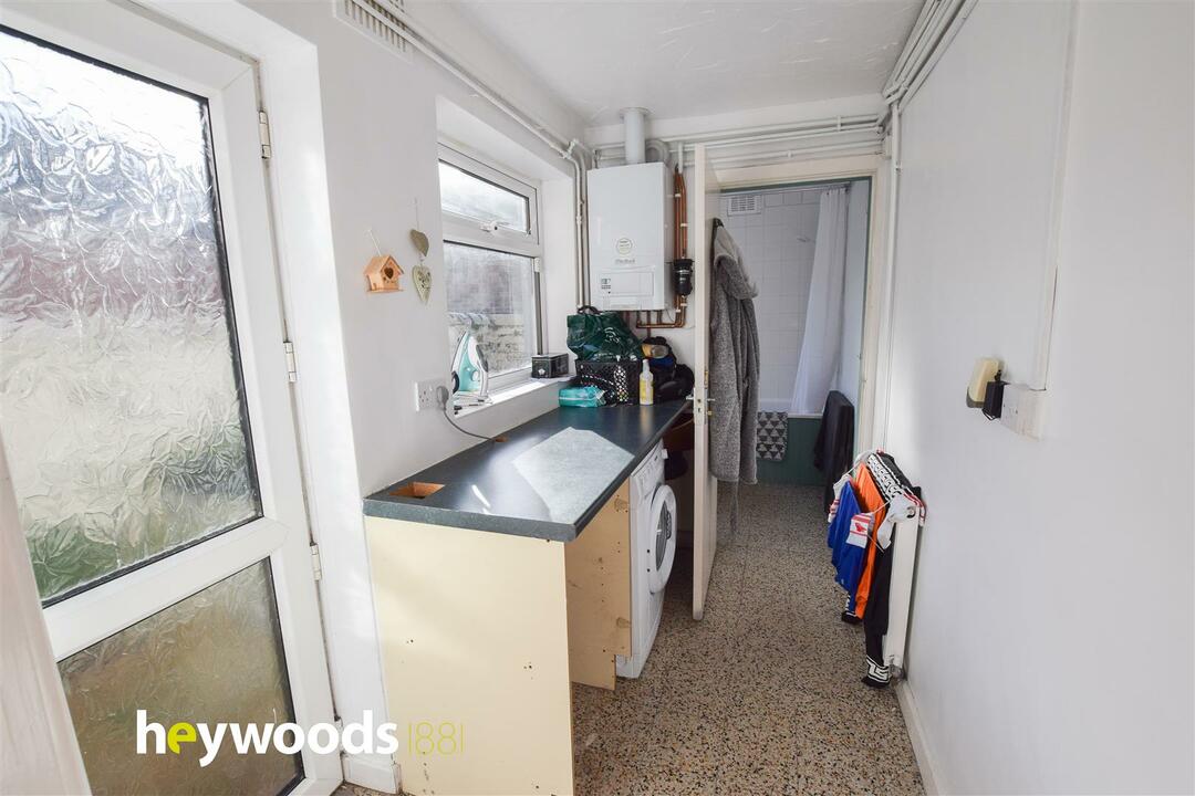 2 bed end of terrace house to rent in Dresden, Stoke-on-Trent  - Property Image 6