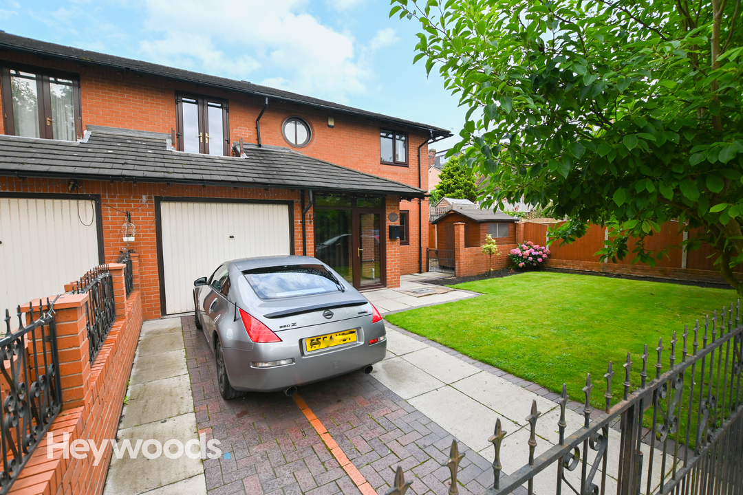 5 bed semi-detached house for sale in High Street, Newcastle-under-Lyme, ST5