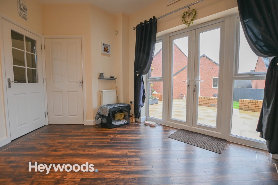 4 bed detached house for sale in Sutton Avenue, Newcastle-under-Lyme  - Property Image 8