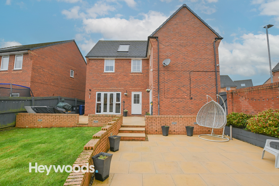 4 bed detached house for sale in Sutton Avenue, Newcastle-under-Lyme  - Property Image 29
