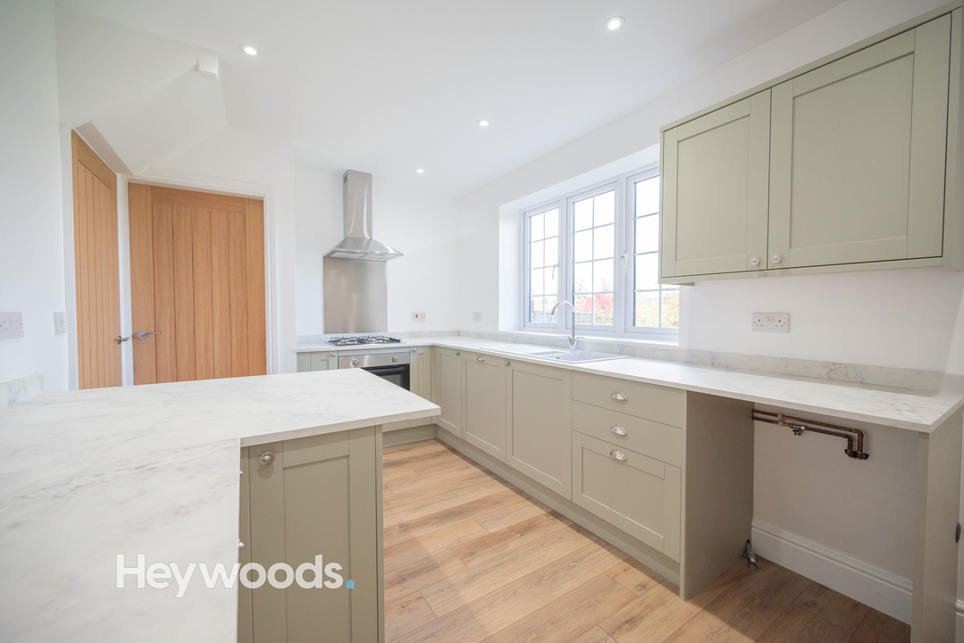 3 bed semi-detached house to rent in Whitfield Avenue, Newcastle-under-Lyme  - Property Image 9
