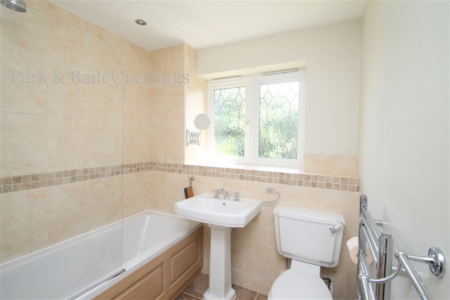 4 bed to rent in Mayes Close, Warlingham  - Property Image 18