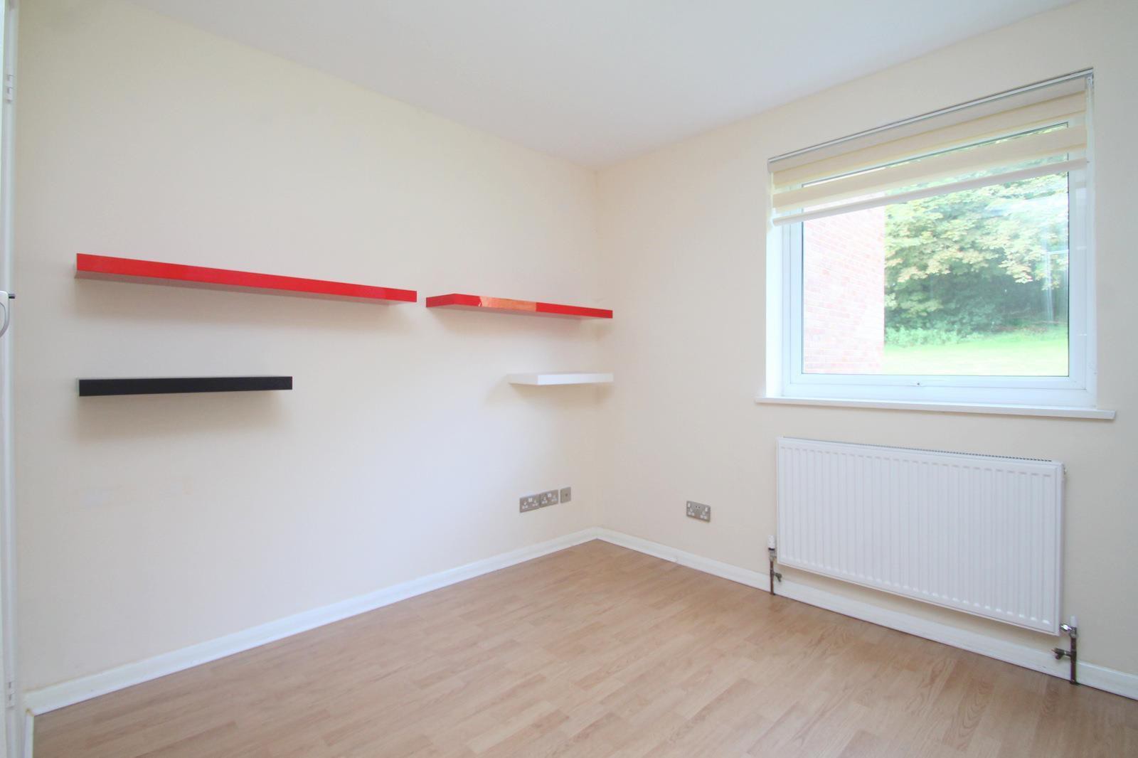 2 bed to rent in Hillside Road, Whyteleafe  - Property Image 7