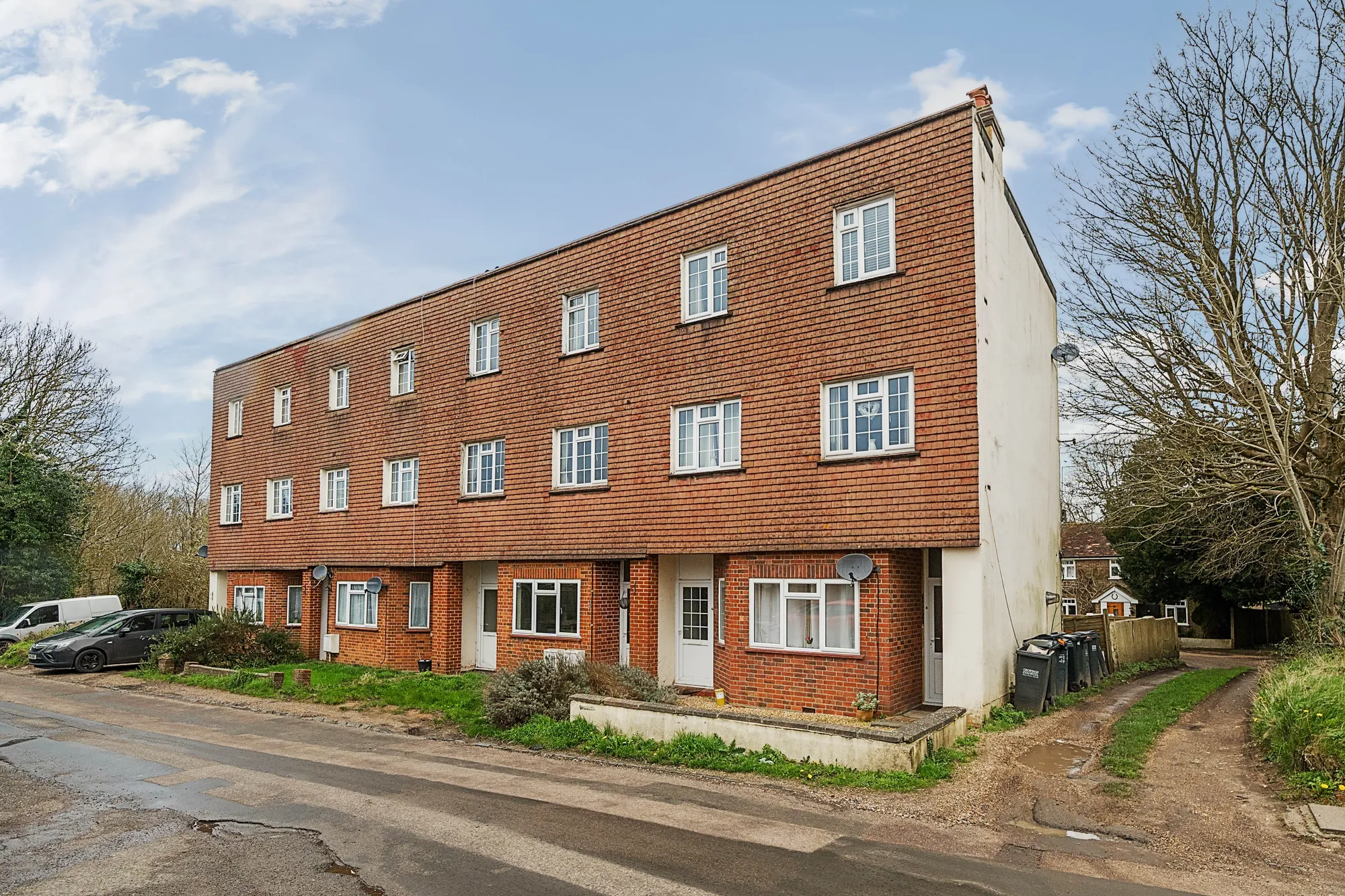 3 bed flat for sale in Old Lodge Lane, Kenley 1