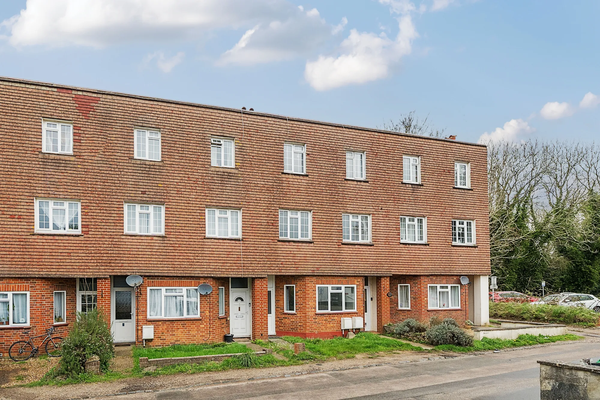 3 bed flat for sale in Old Lodge Lane, Kenley 2