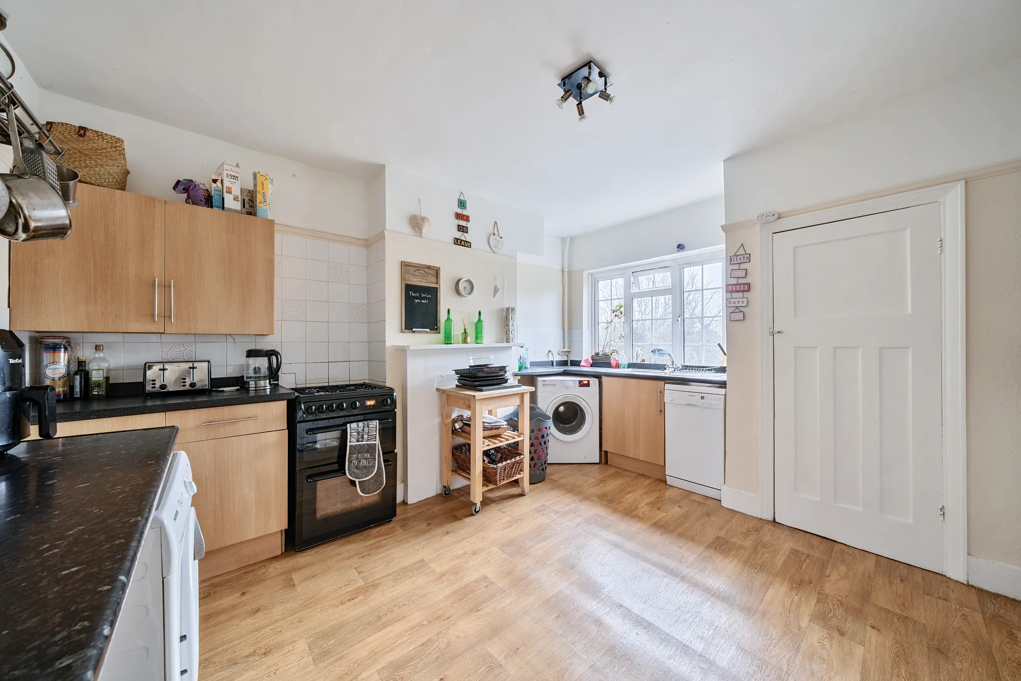 3 bed flat for sale in Old Lodge Lane, Kenley  - Property Image 5