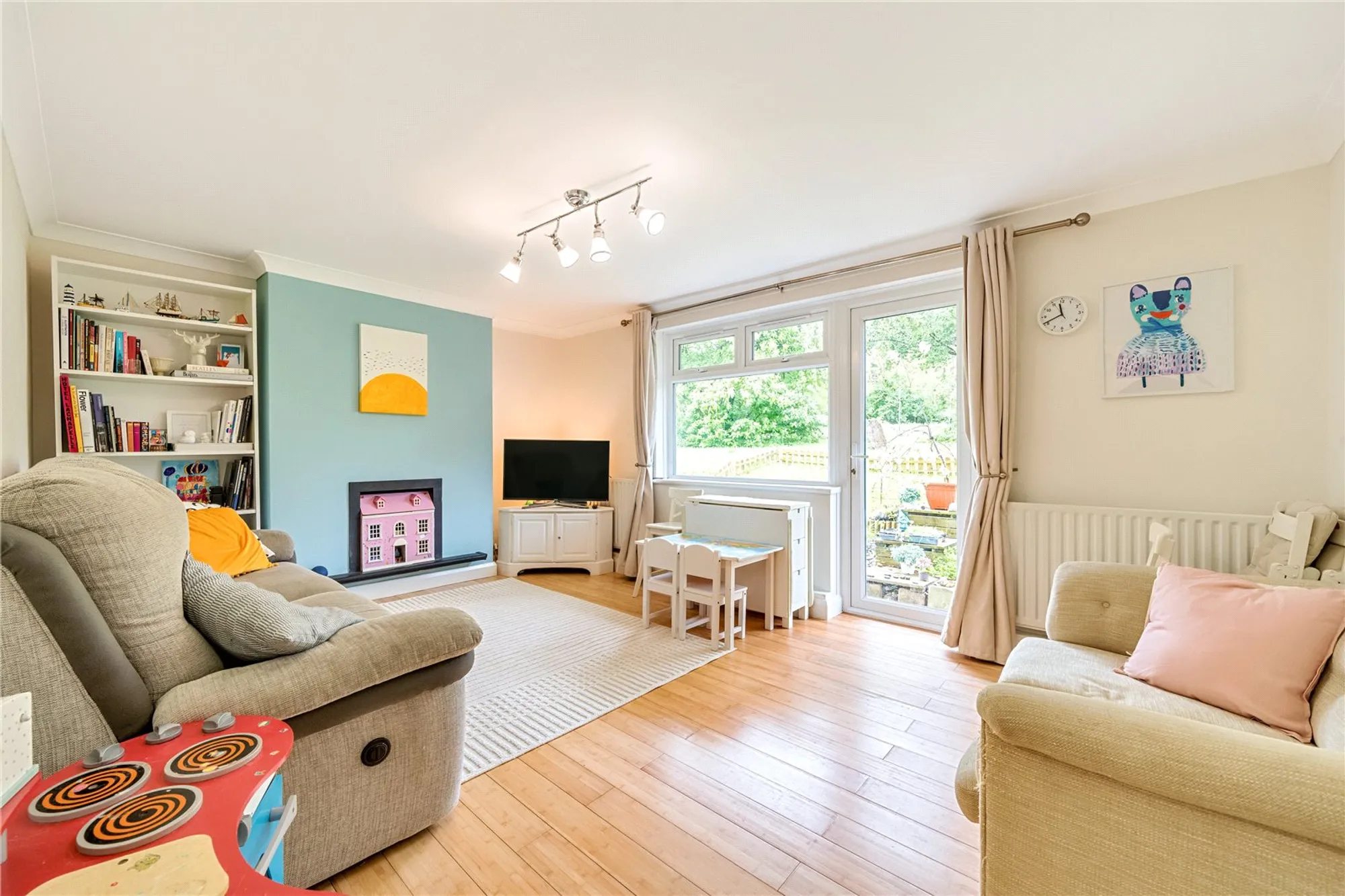 2 bed flat for sale in Hayes Lane, Kenley  - Property Image 2