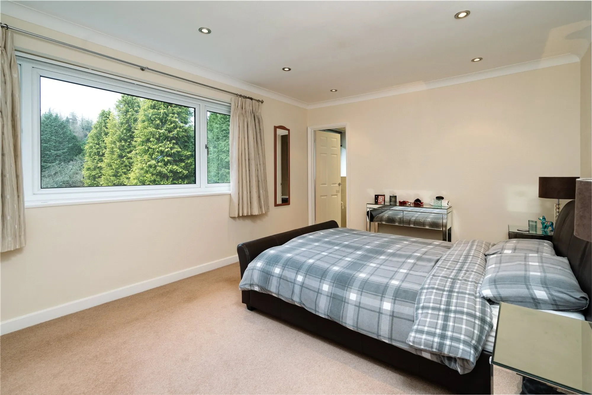 4 bed detached house for sale in Slines Oak Road, Caterham  - Property Image 11