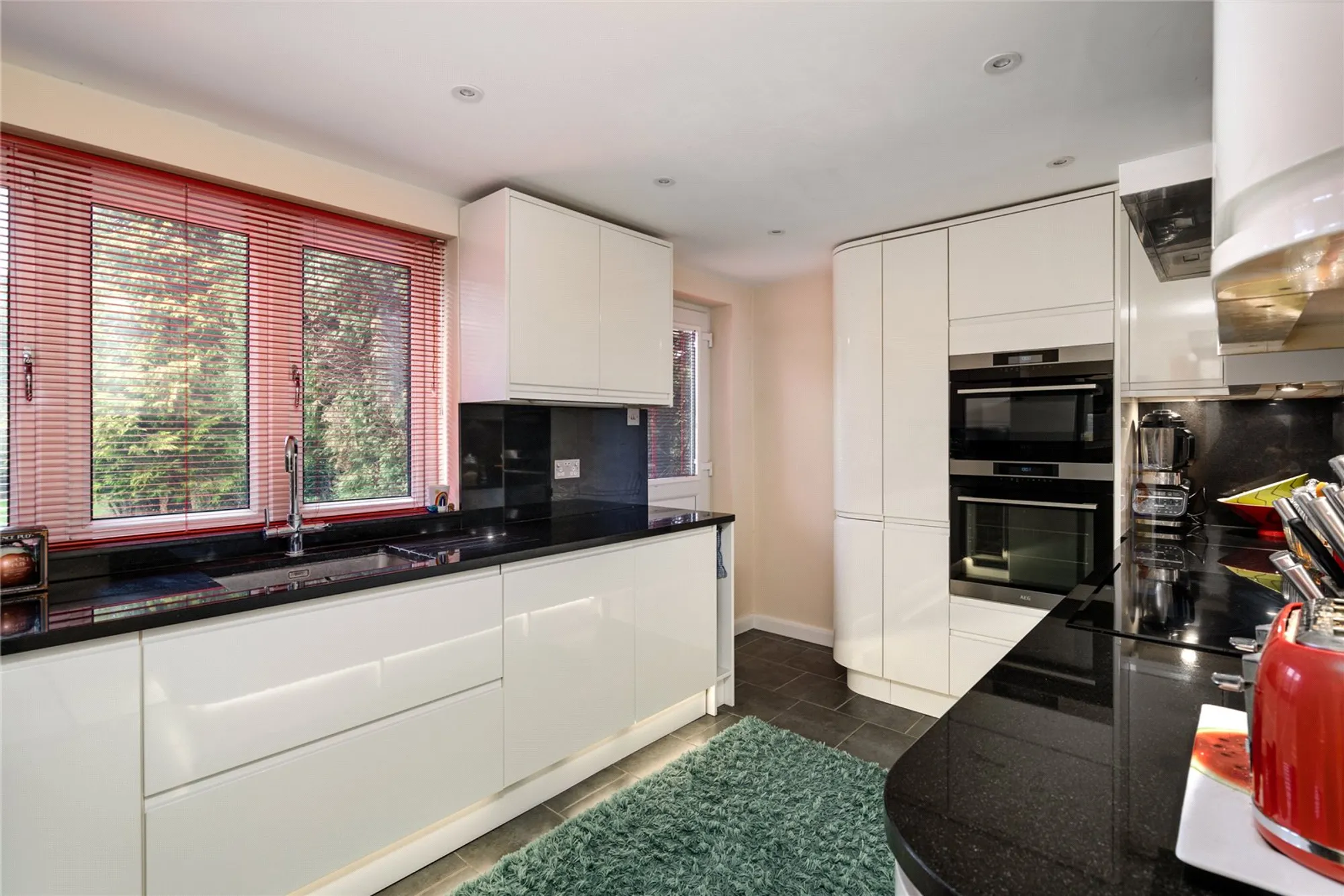 4 bed detached house for sale in Slines Oak Road, Caterham  - Property Image 8