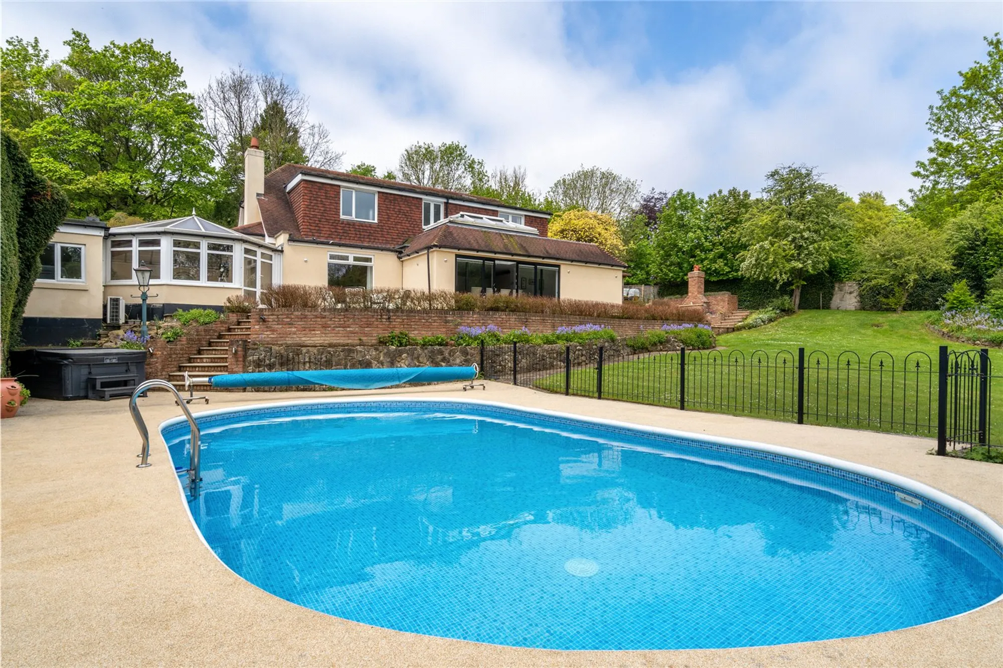 5 bed detached house for sale in Butlers Dene Road, Caterham  - Property Image 3