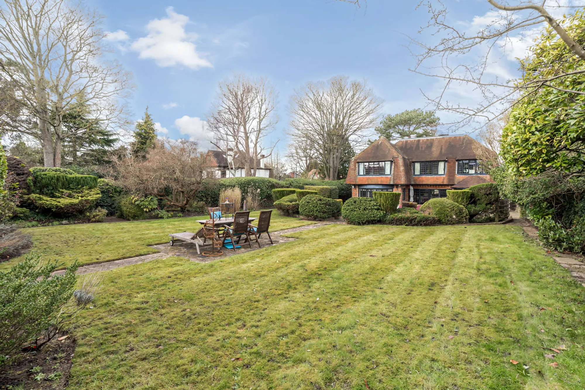 5 bed detached house for sale in The Drive, Wallington 2