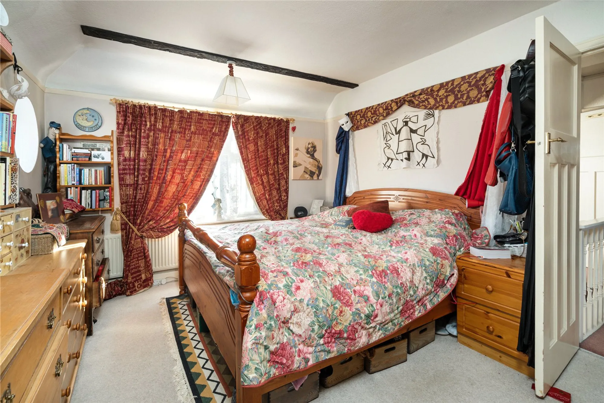 4 bed detached house for sale in Tillingdown Hill, Caterham  - Property Image 9