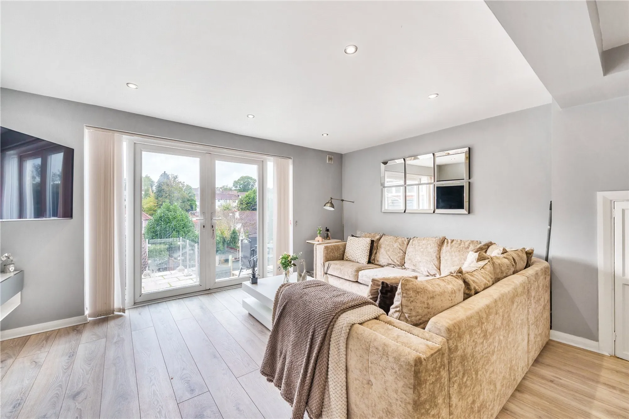 3 bed terraced house for sale in Campbell Road, Caterham  - Property Image 5