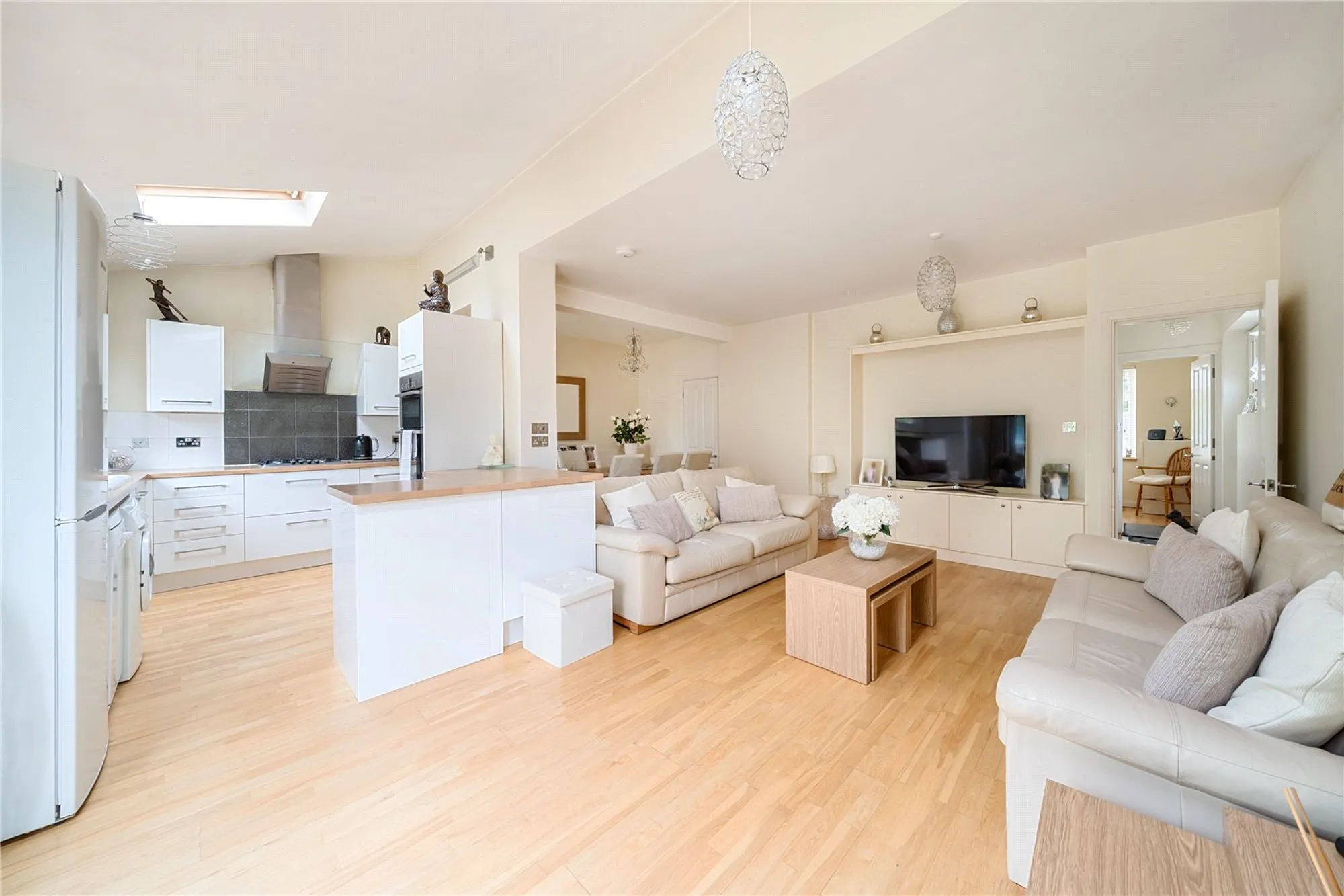 4 bed detached house for sale in Arkwright Road, South Croydon  - Property Image 3