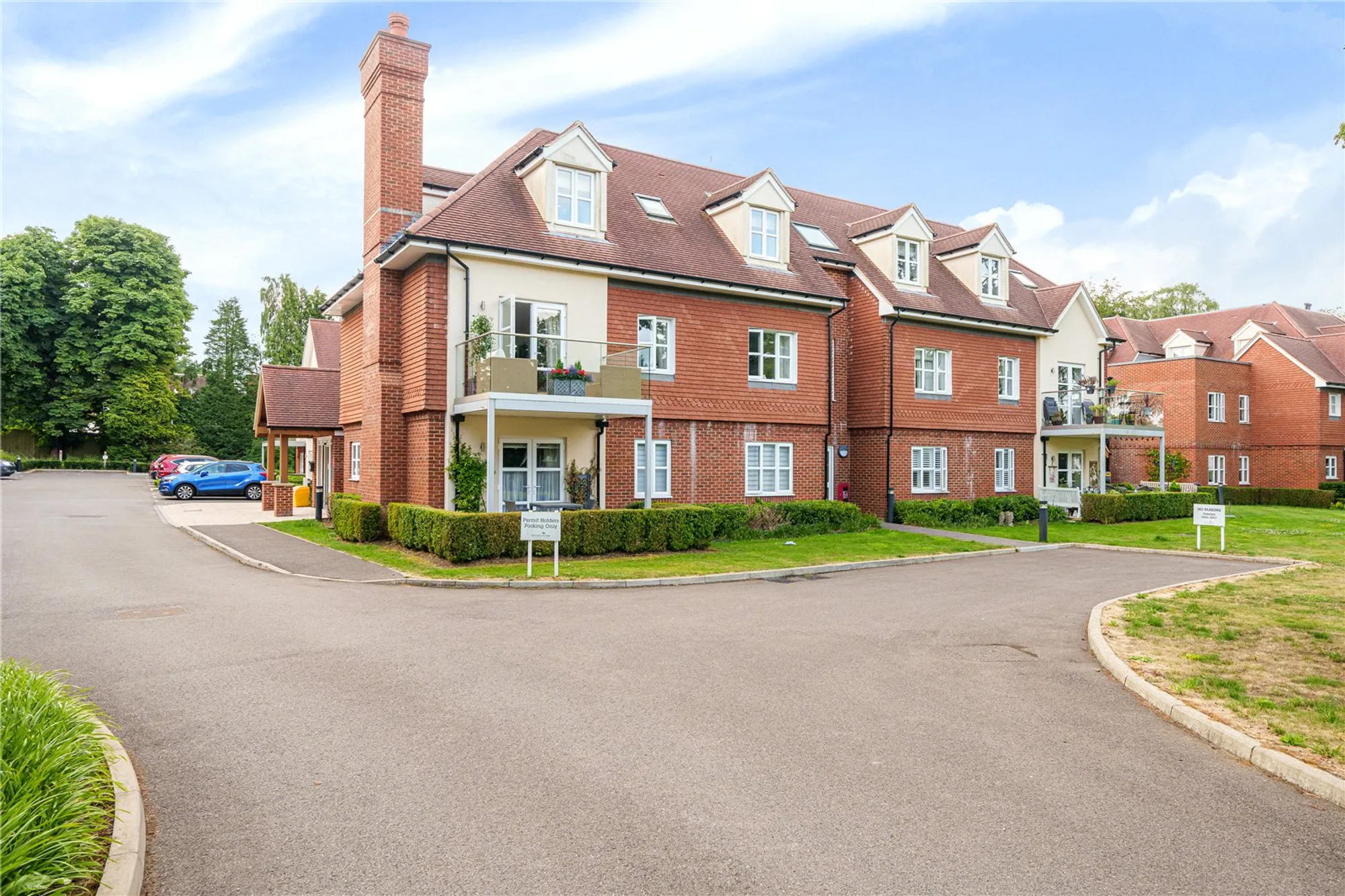 2 bed apartment for sale in Westhall Road, Warlingham 1