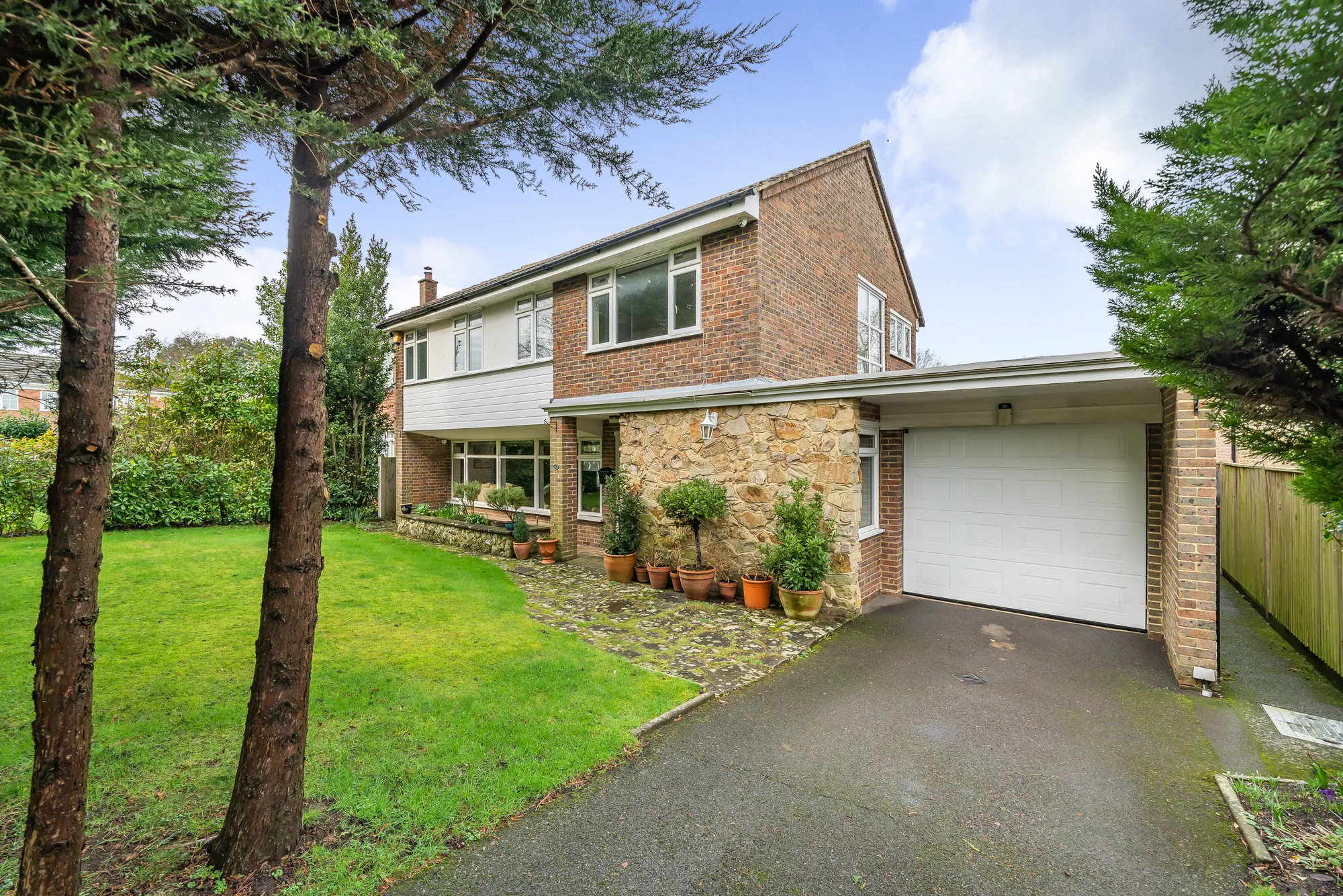 3 bed detached house for sale in Waterfield Drive, Warlingham 1