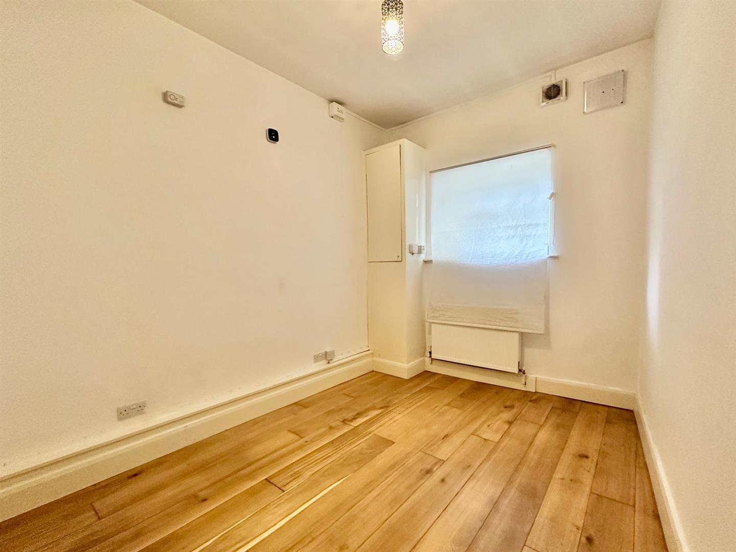 1 bed flat to rent in Lewisham Road, London 2