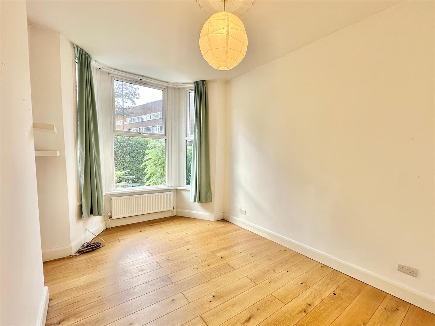 1 bed flat to rent in Lewisham Road, London 3