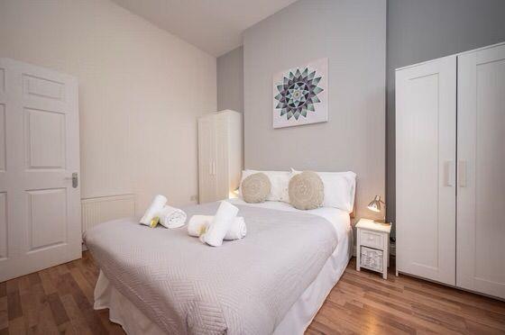 2 bed flat to rent in Marischal Road, London 6