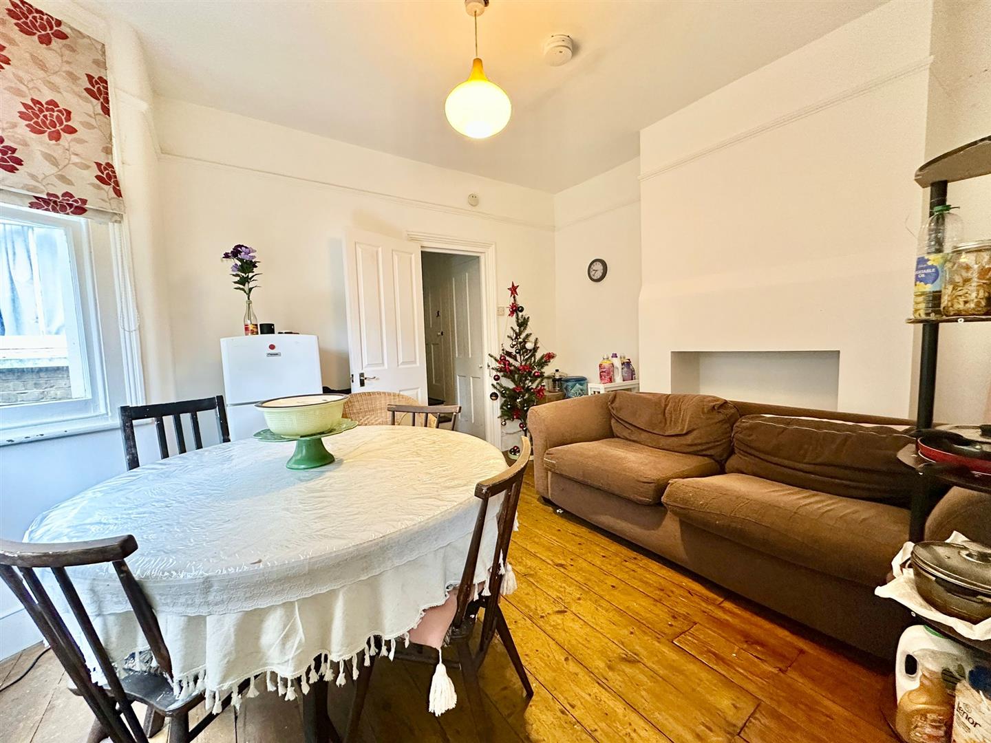 1 bed house share to rent in Laleham Road, London 4