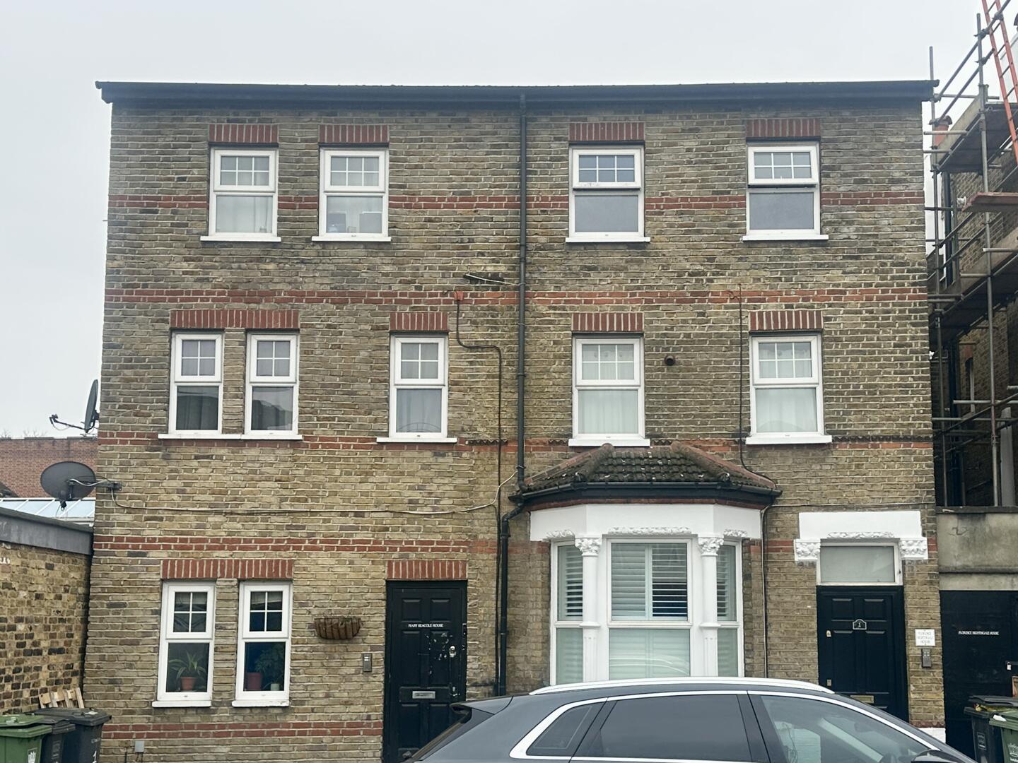 2 bed house to rent in Albacore Crescent, London, SE13